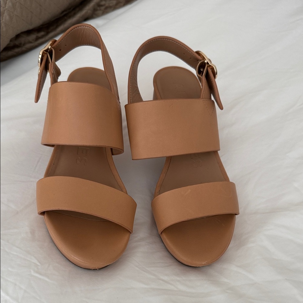 AEROSOLES Tan Women's Sandals